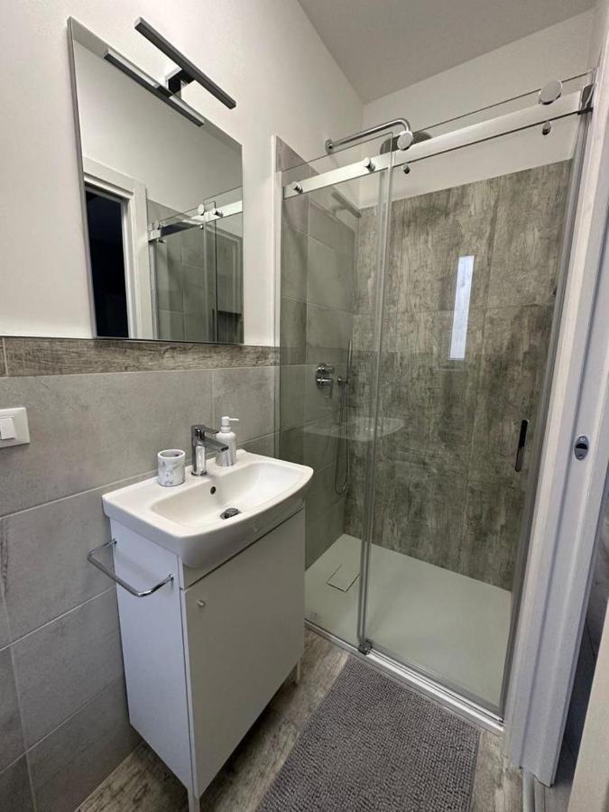 Andjela Apartment Триест Екстериор снимка