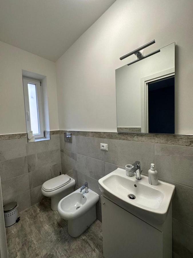 Andjela Apartment Триест Екстериор снимка