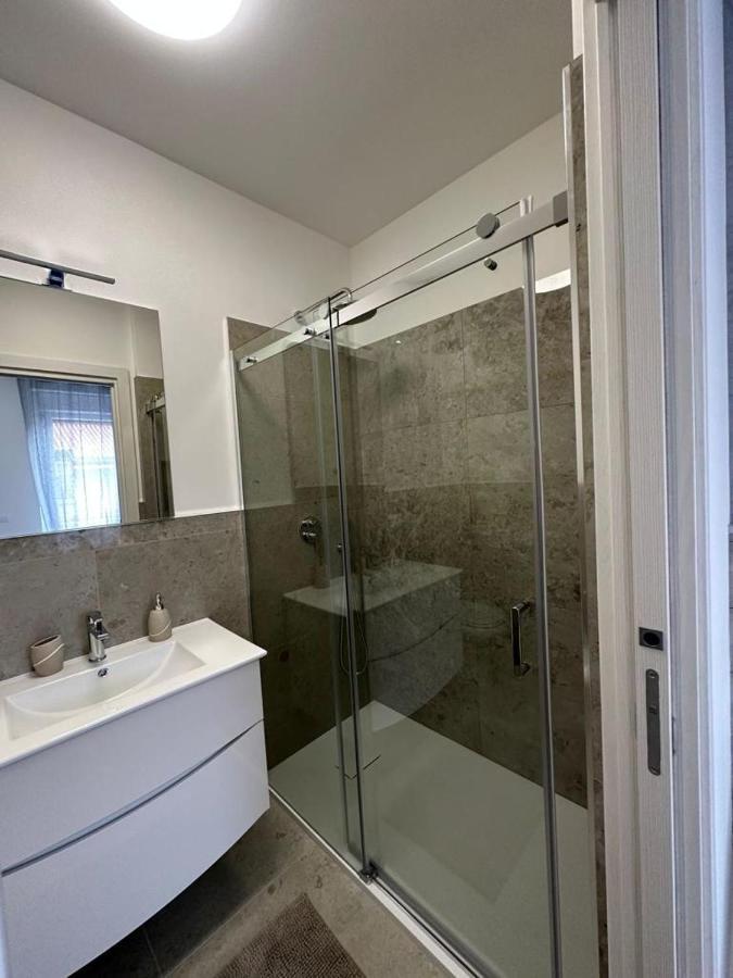 Andjela Apartment Триест Екстериор снимка