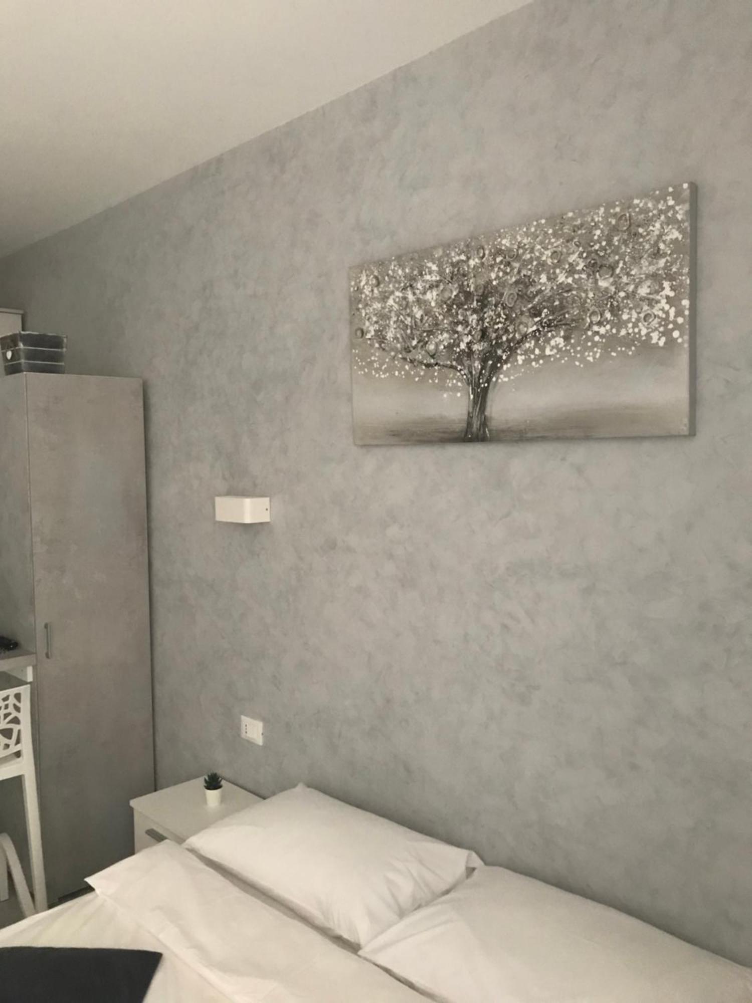 Andjela Apartment Триест Екстериор снимка